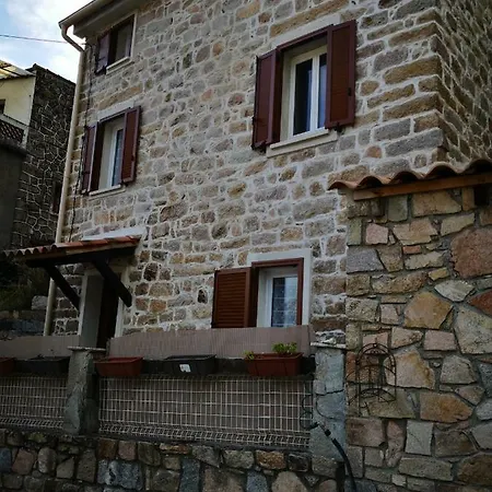 Le Village * Ocana